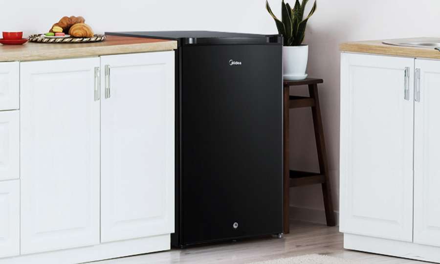  Midea MRU03M2ABB Upright Freezer Large Black, 3.0 Cubic Feet :  Appliances