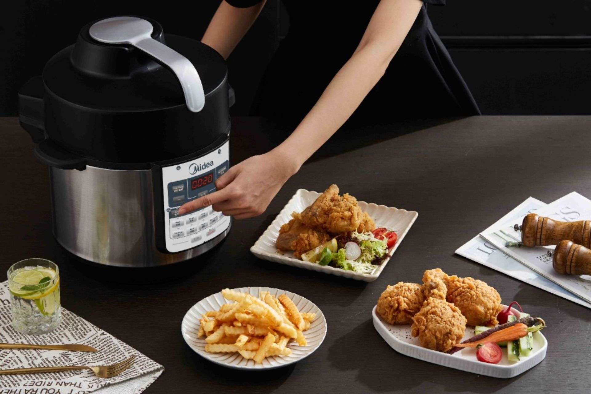 Dual Lid Multi Cooker, 1 lid for Air Fryer and 1 for Pressure