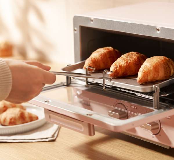 Pink Toasters & Toaster Ovens