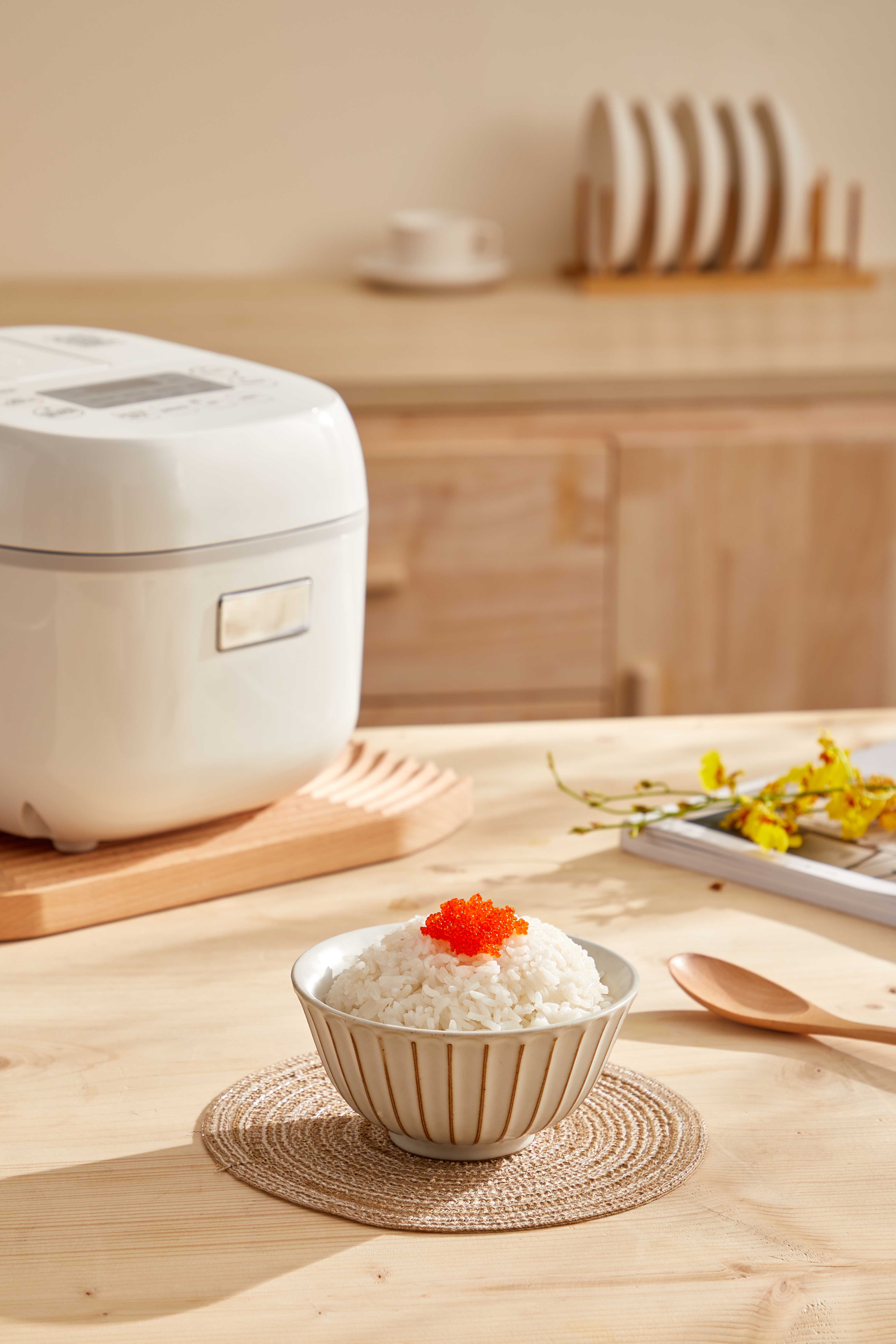 Toshiba Digital Programmable Rice Cooker, Steamer & Warmer, 3 Cups